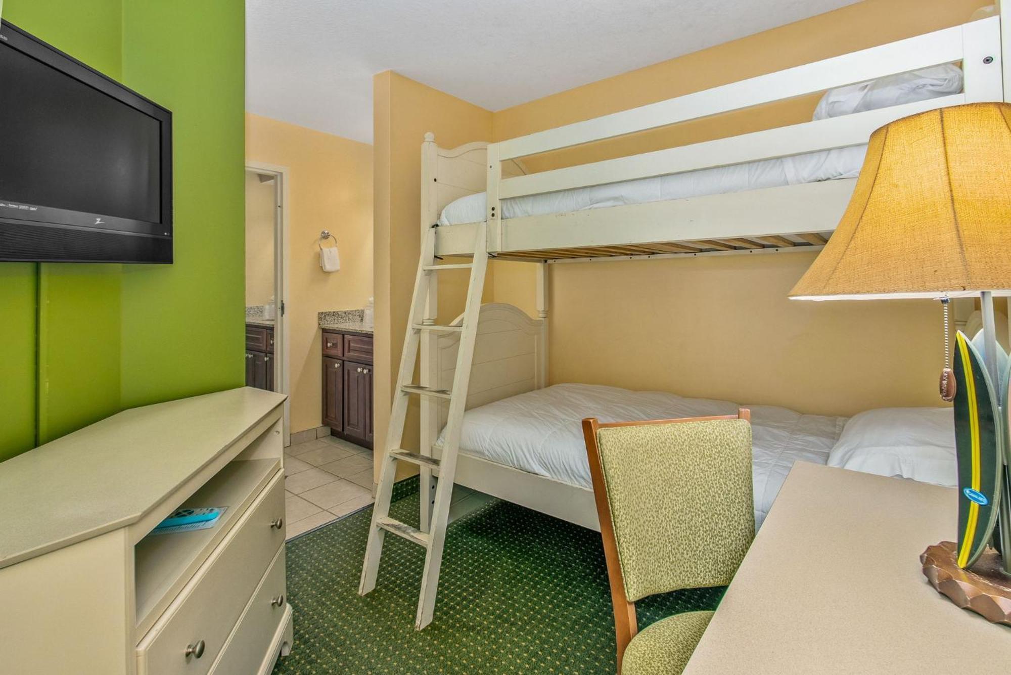 Holiday Inn & Suites Clearwater Beach By Ihg Exterior photo