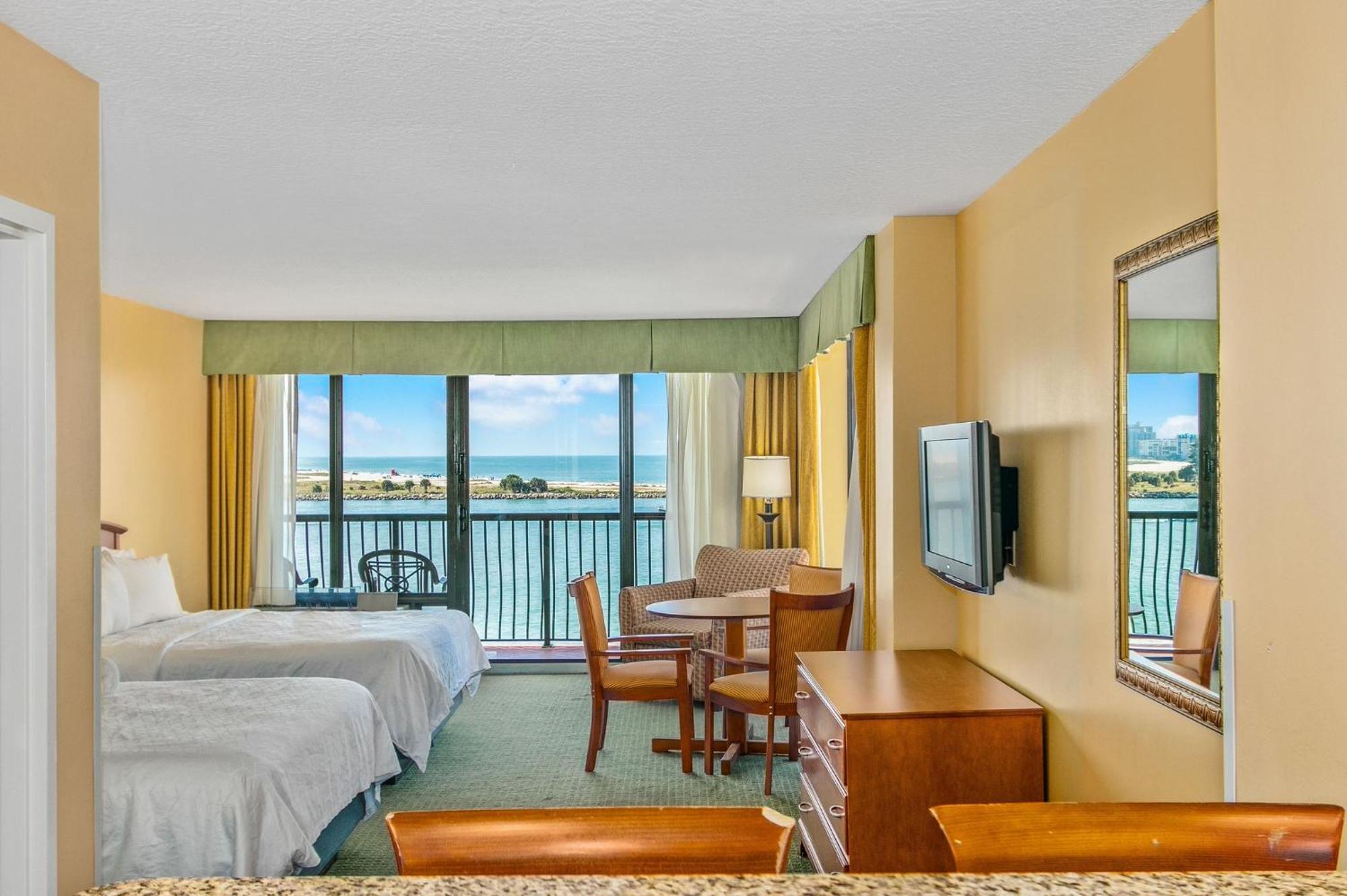 Holiday Inn & Suites Clearwater Beach By Ihg Exterior photo
